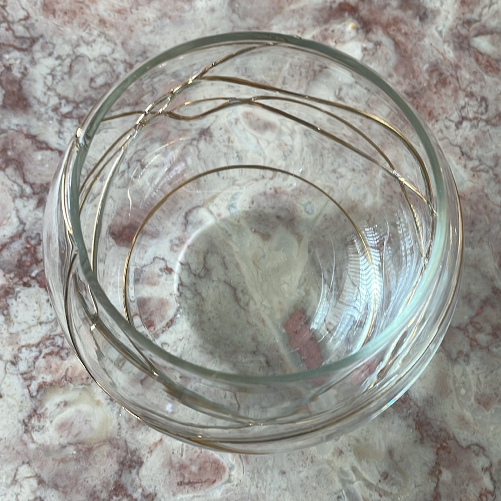 EUC~Elegant Gold-Accented Glass Bowl Candle Holder - Picture 2 of 5